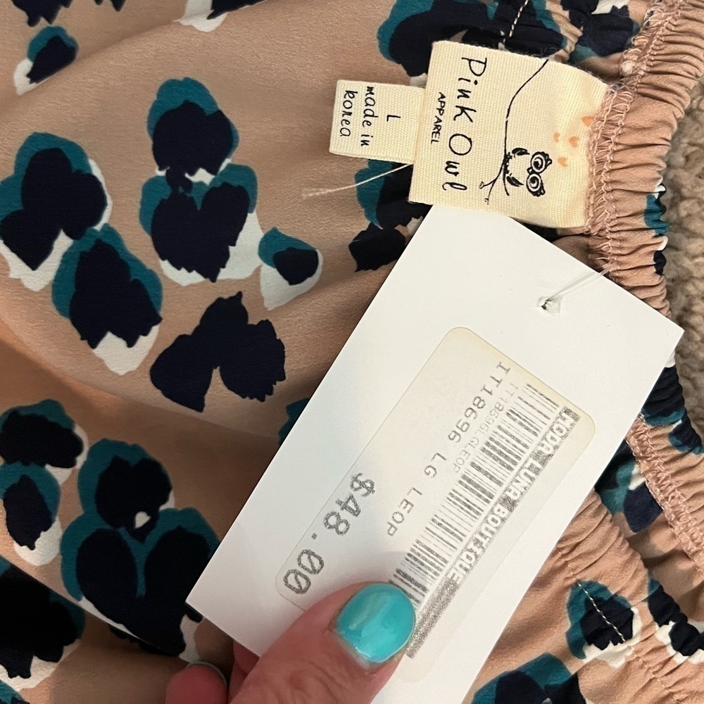 Cheetah Print blouse - TAGS ATTACHED - Picture 3 of 3